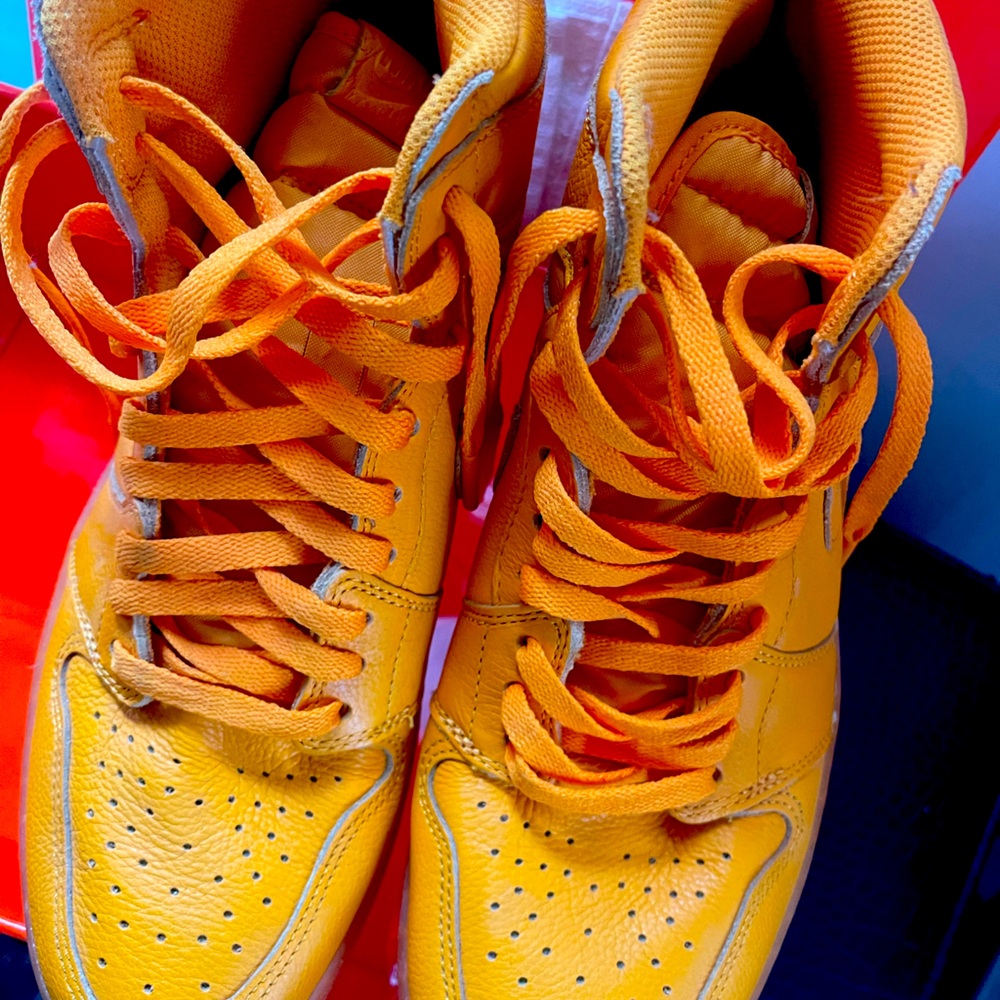 Nike Gatorade Air Jordan 1 Retro HI - Picture 3 of 4